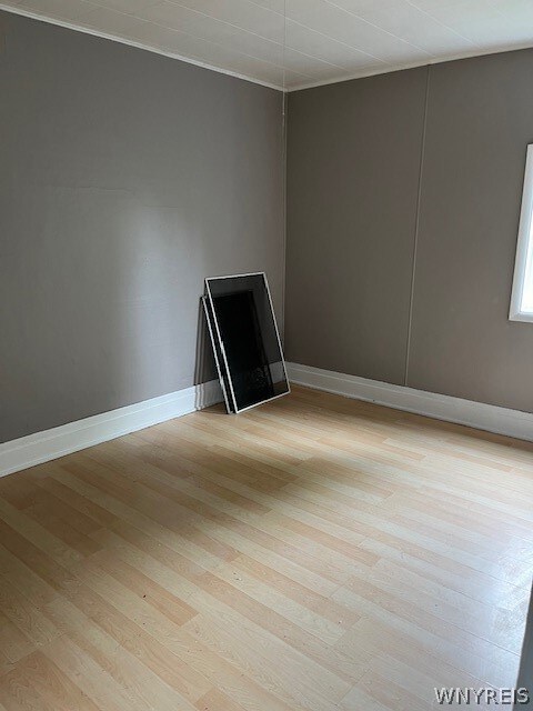 835 16th St unit 2 second floor, Niagara Falls, NY 14301 - photo 5