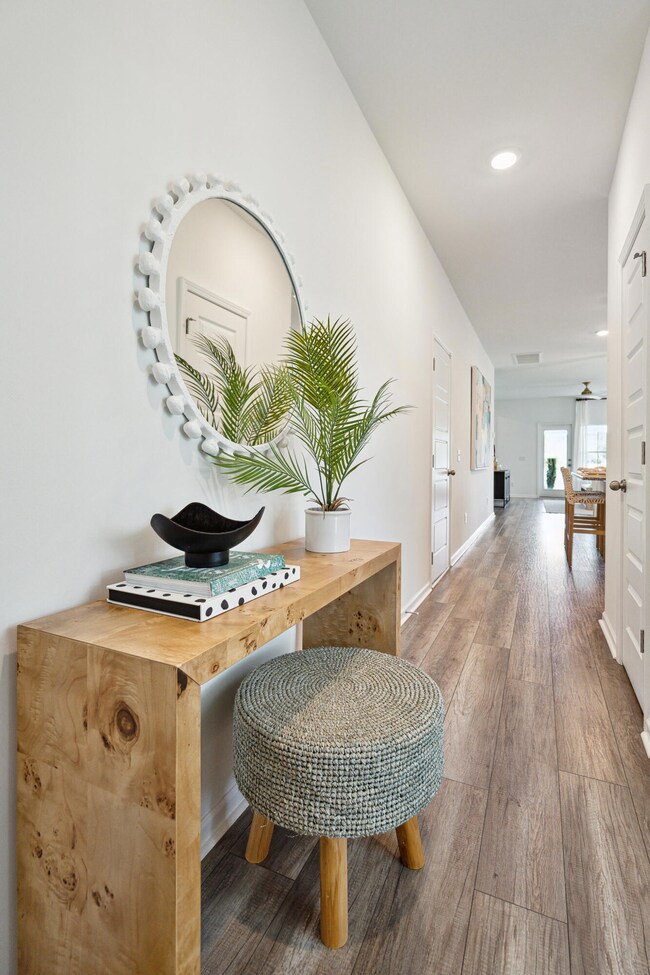 PALMETTO FOYER