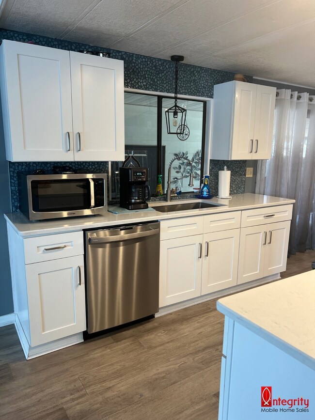 5700 Bayshore Rd unit 353, Palmetto, FL 34221 - photo 7