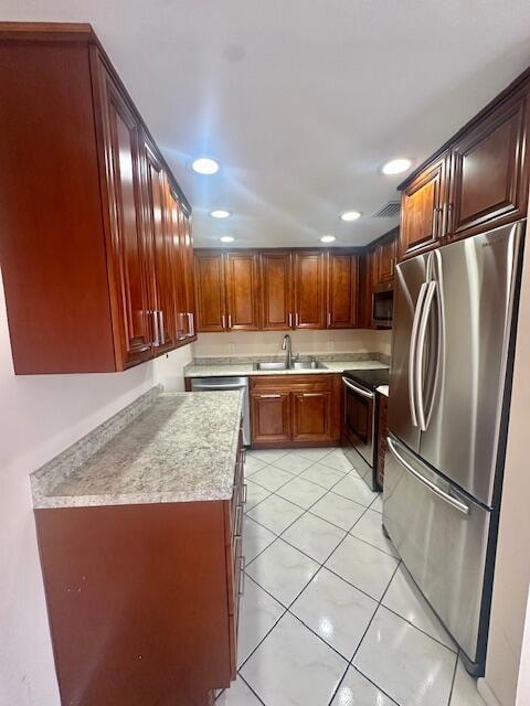 69 Dorset B, Boca Raton, FL 33434 - photo 2