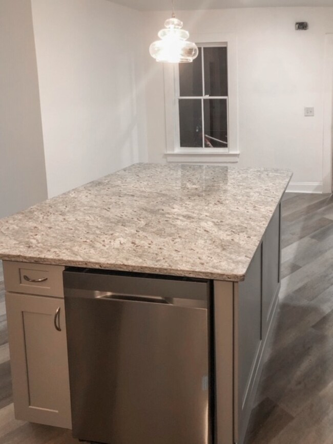 337 Roxbury St, Keene, NH 03431 - photo 5