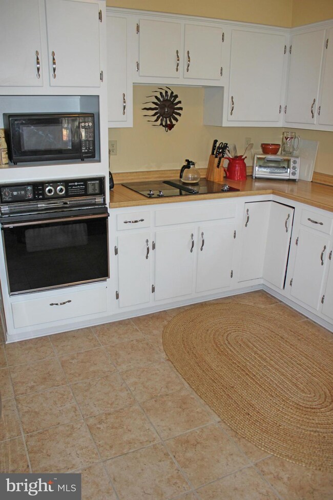 23250 Laurel Hill Dr, California, MD 20619 - photo 7