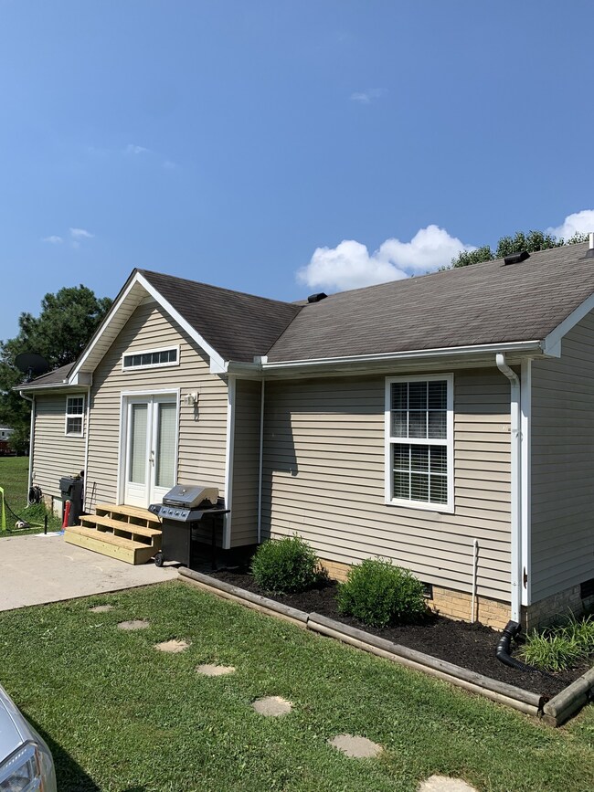 2053 Shawnee Ln, Greenbrier, TN 37073 - photo 3