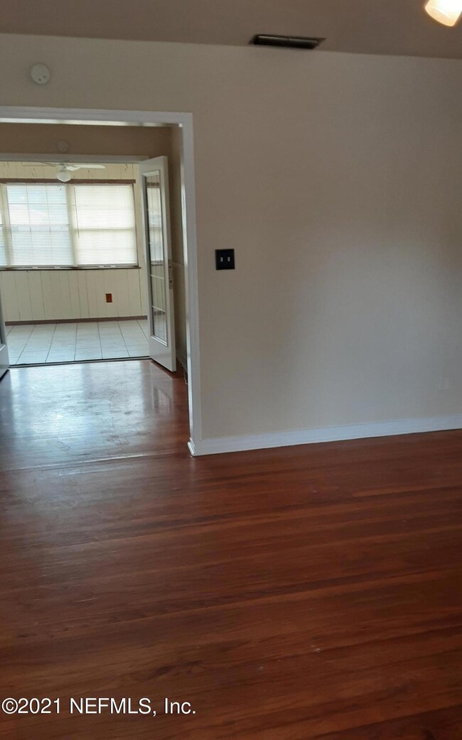2455 Ormsby Cir W, Jacksonville, FL 32210 - photo 6