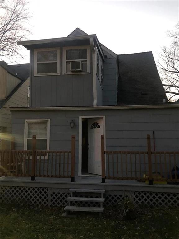 417 Cypress Ave, Kansas City, MO 64124 - photo 2