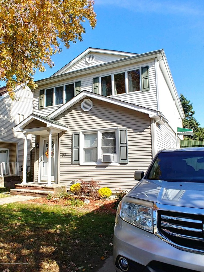 25 Renwick Ave, Staten Island, NY 10301 - photo 2