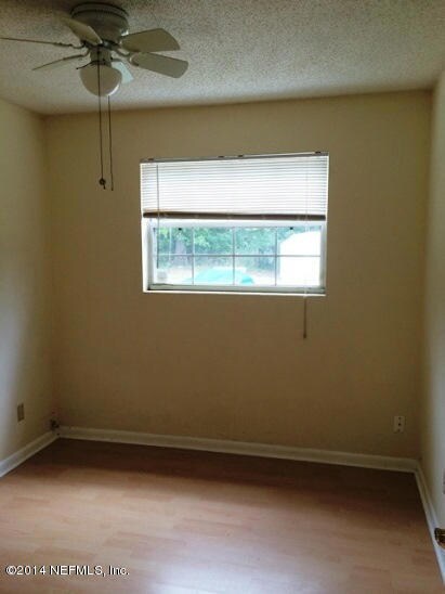 2417 Una Dr, Jacksonville, FL 32216 - photo 7