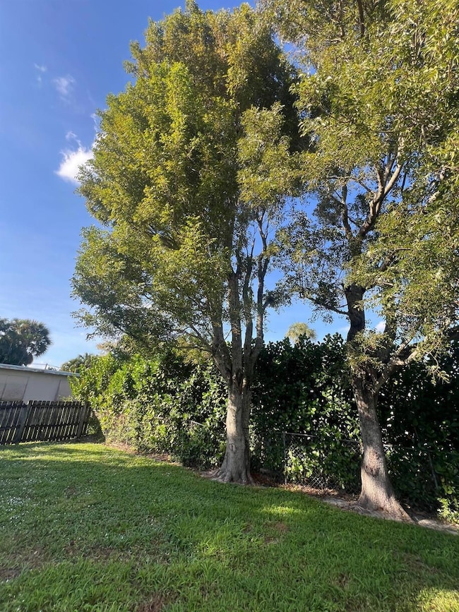 700 N Hepburn Ave, Jupiter, FL 33458 - photo 3