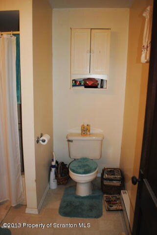 426 Gravity Rd, Lake Ariel, PA 18436 - photo 7