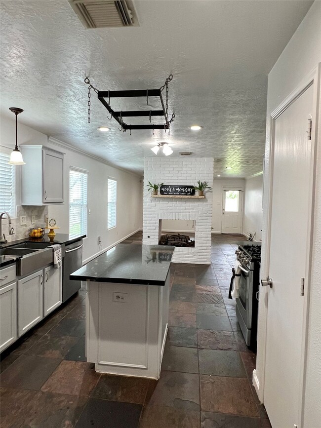 10431 Sutter Glen Ln, Houston, TX 77075 - photo 6