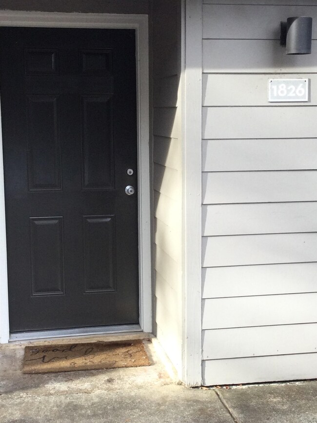 Welcome home to 1826 Dragonfly Cove