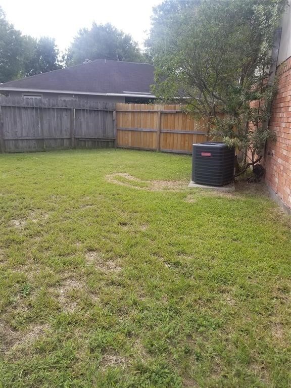 11022 Longtom Ct, Houston, TX 77086 - photo 5