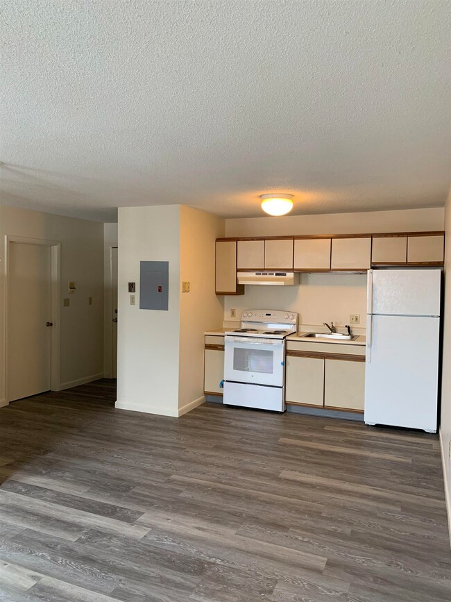 16 Manning St unit 204, Derry, NH 03038 - photo 7