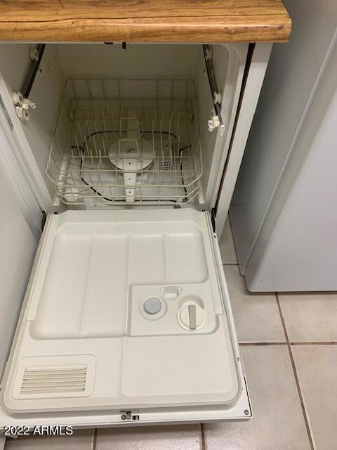 2690 N 43rd Ave unit 30C, Phoenix, AZ 85009 - photo 2