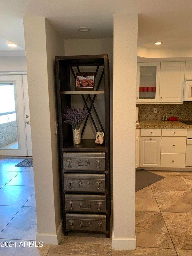 5132 N 31st Way unit 137, Phoenix, AZ 85016 - photo 6