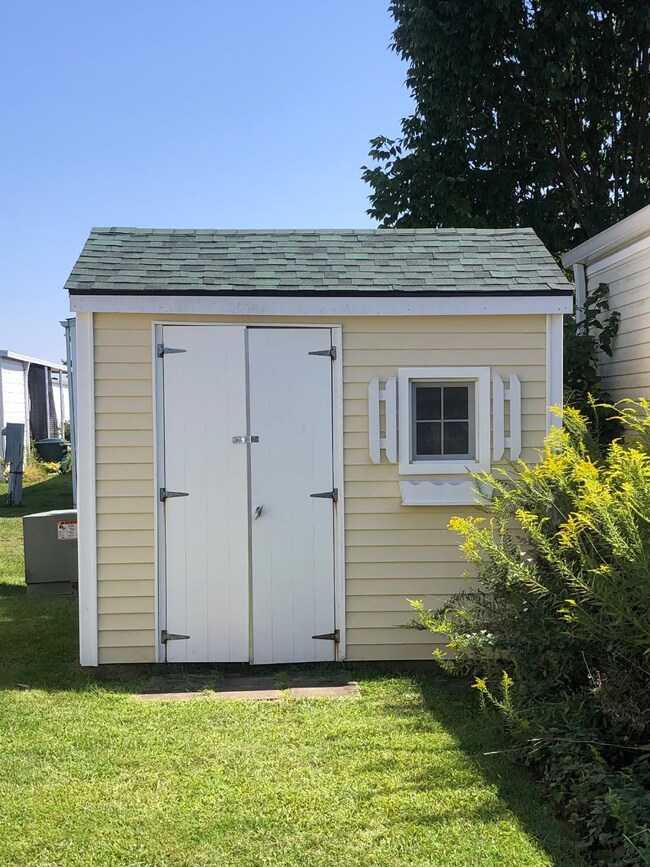 4724 Black Pine Blvd unit 73, New Albany, IN 47150 - photo 2