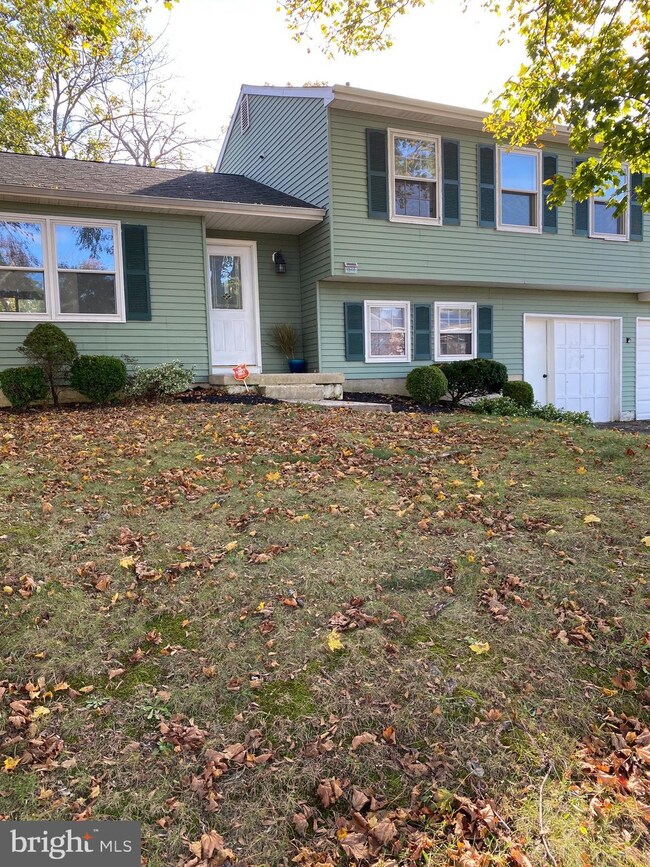 1310 Briarwood Dr, Williamstown, NJ 08094 - photo 2