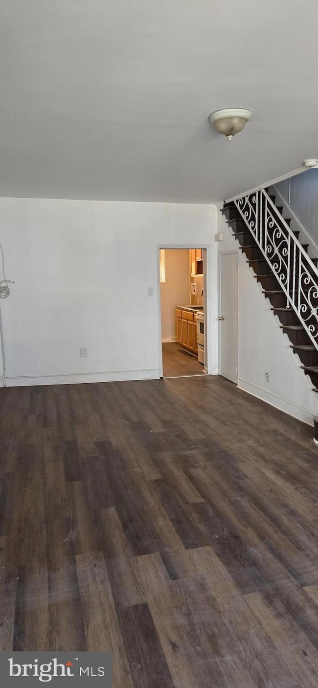 1609 S Lecount St, Philadelphia, PA 19145 - photo 2