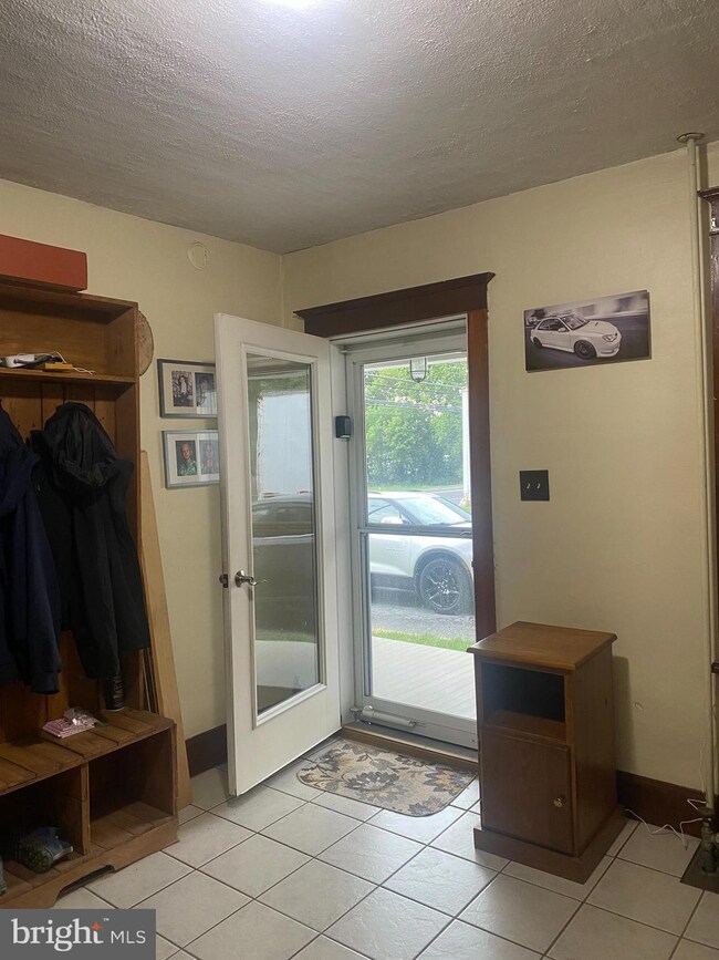 733 Nazareth Pike, Nazareth, PA 18064 - photo 5