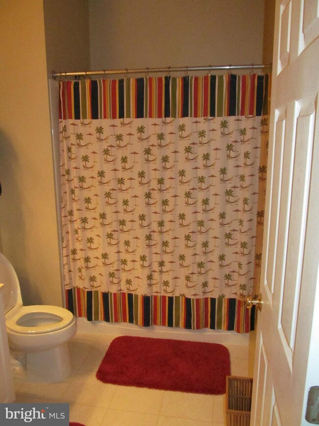 42791 Flannigan Terrace unit 16F, Chantilly, VA 20152 - photo 6