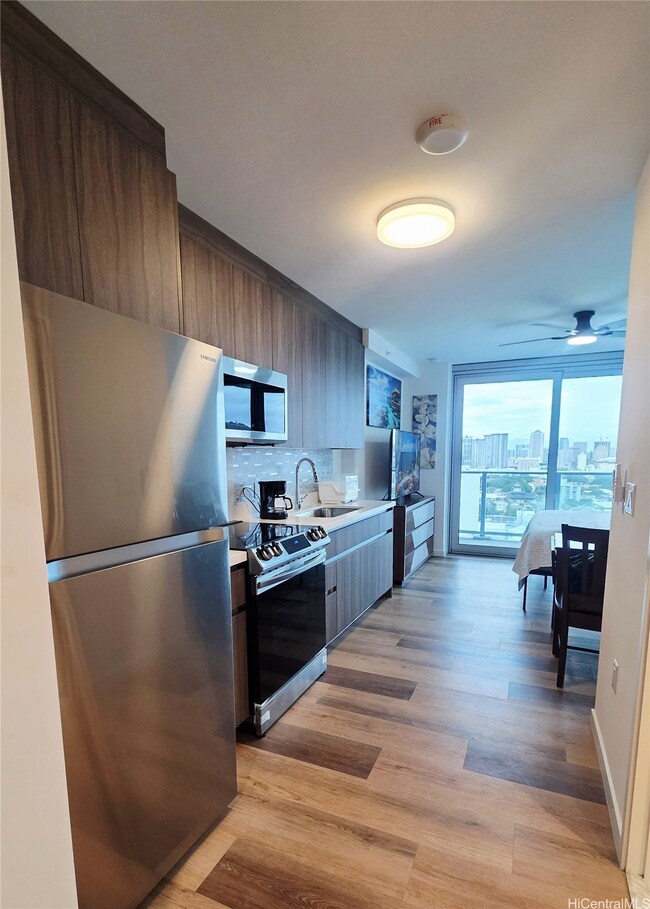 1500 Rycroft St unit 2208R, Honolulu, HI 96814 - photo 4