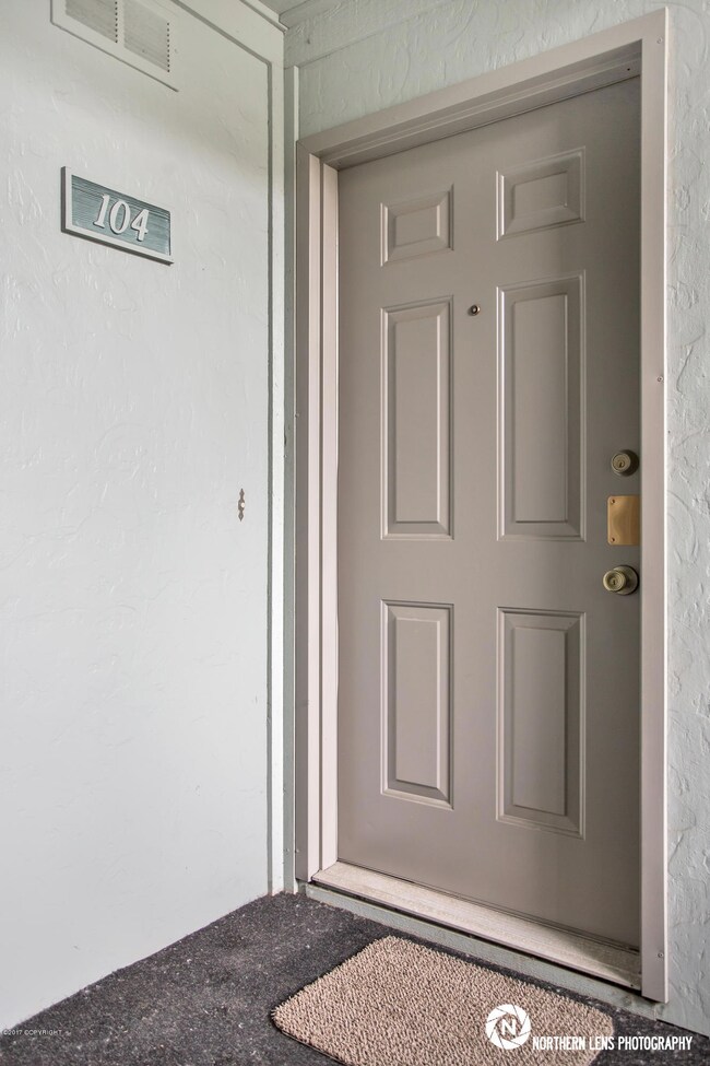 5_EntranceExterior