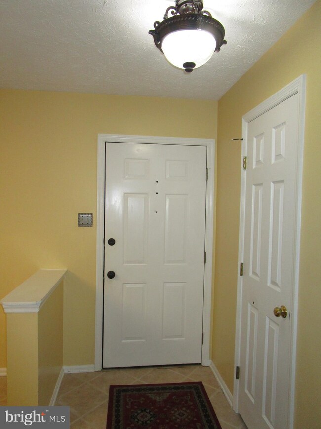 20536 Lowfield Dr, Germantown, MD 20874 - photo 2