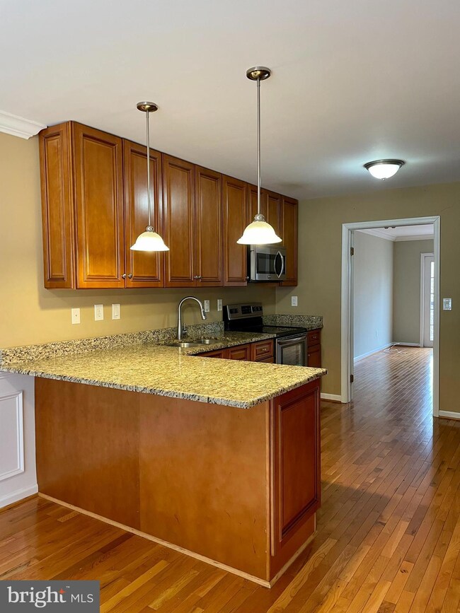 503 Brighton Cir unit 5C, Devon, PA 19333 - photo 5