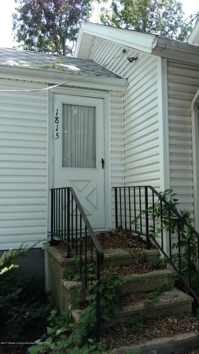 1815 Beal Ave, Lansing, MI 48910 - photo 2