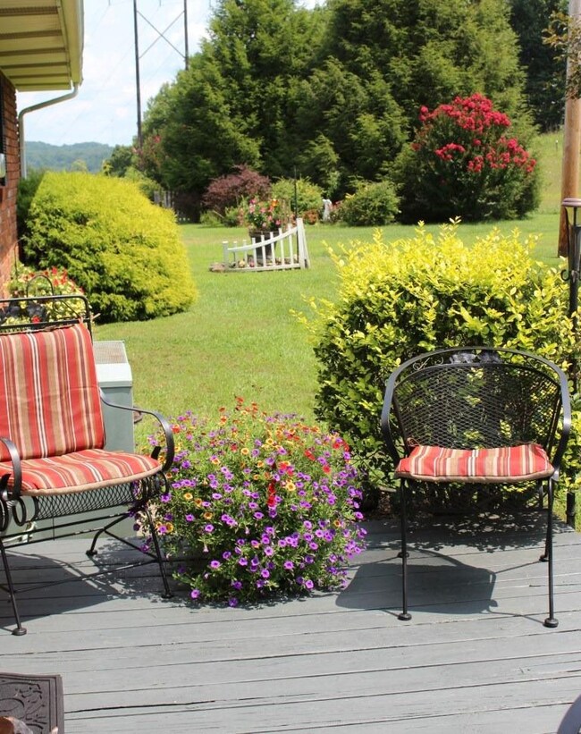 1630 Greenhill Welchburg Rd, Annville, KY 40402 - photo 7