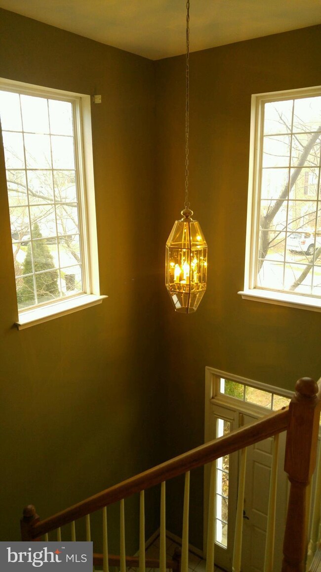 13022 Woodcutter Cir, Germantown, MD 20876 - photo 5