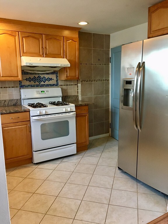 64 Bay State Rd, Quincy, MA 02171 - photo 2