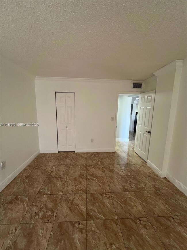 1075 W 68th St unit 218, Hialeah, FL 33014 - photo 6