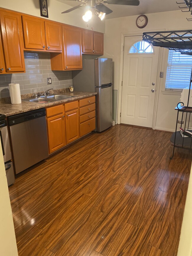 1020 W 18th St unit 2S, Broadview, IL 60155 - photo 3