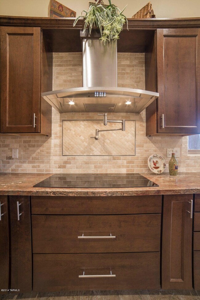 Kitchen range hood