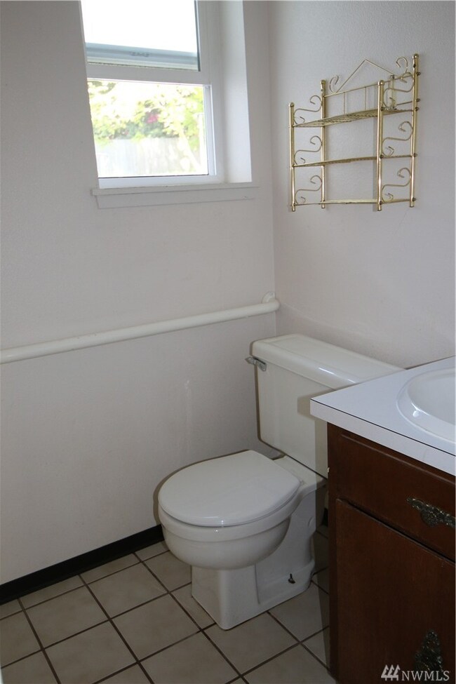 1314 W Mount Dr, Fircrest, WA 98466 - photo 4