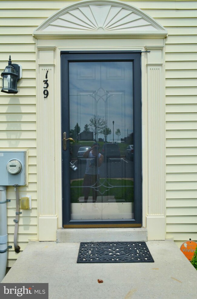 139 Oxbow Dr, Strasburg, VA 22657 - photo 2