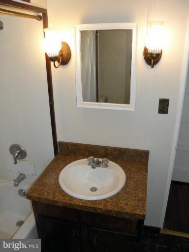 7709 Bayfront Rd, Sparrows Point, MD 21219 - photo 5