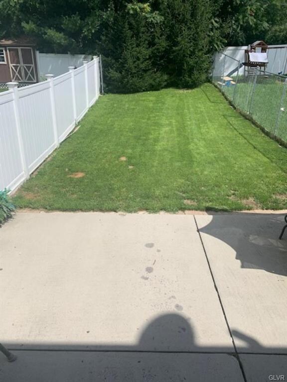 499 S Lehigh Gap St, Walnutport, PA 18088 - photo 3