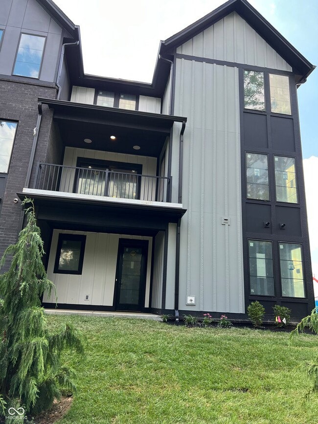 182 Midland Trace Loop, Westfield, IN 46074 - photo 2