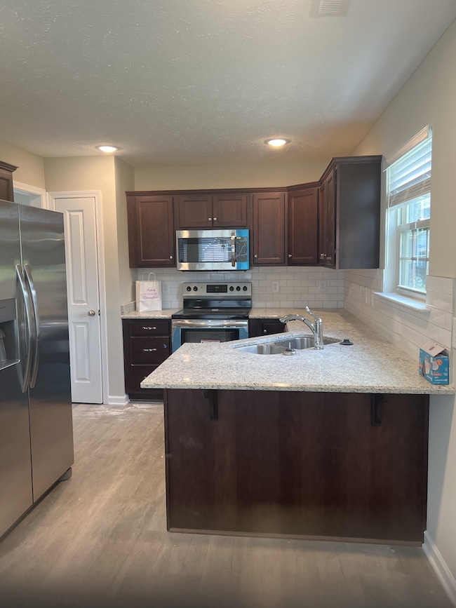 216 Timber Cir, Manchester, TN 37355 - photo 5