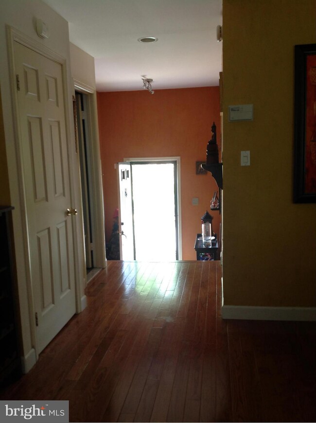 7741 Jewelweed Ct, Springfield, VA 22152 - photo 2