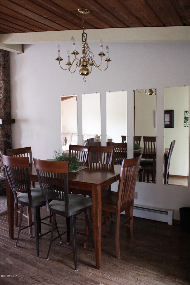 3 bedroom dining