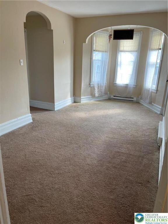 5669 E Texas Rd unit 2, MacUngie, PA 18062 - photo 5