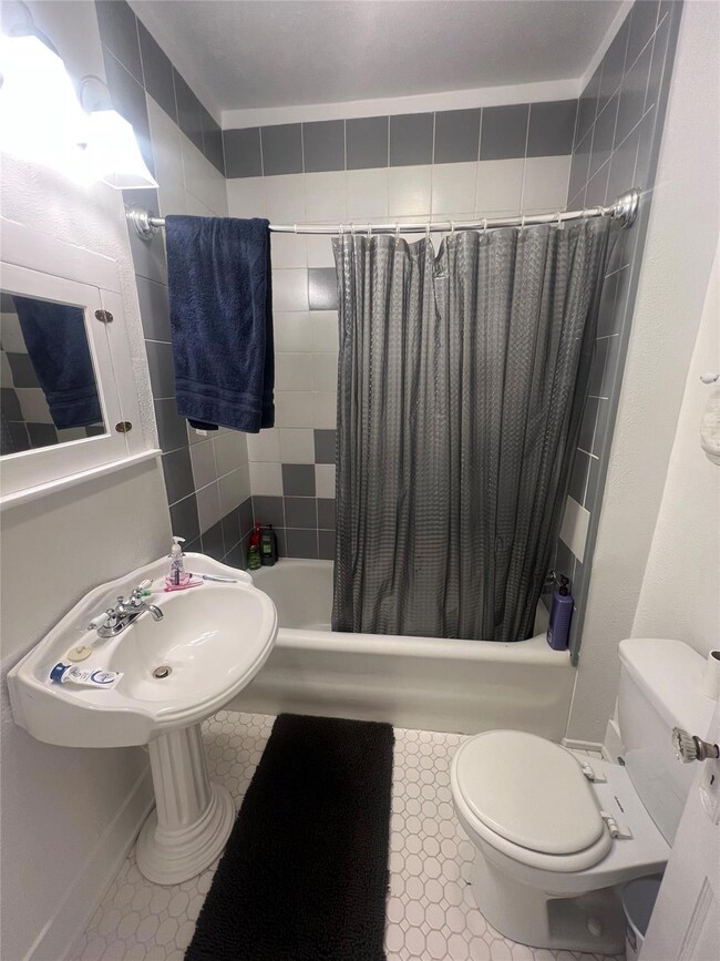 5807 Richmond Ave unit B, Dallas, TX 75206 - photo 6