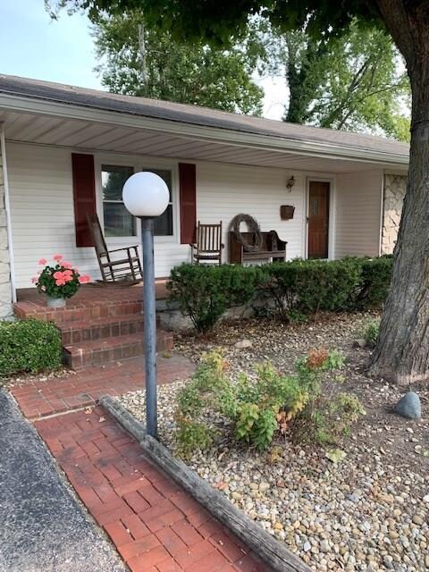 3034 30th St, Columbus, IN 47203 - photo 2