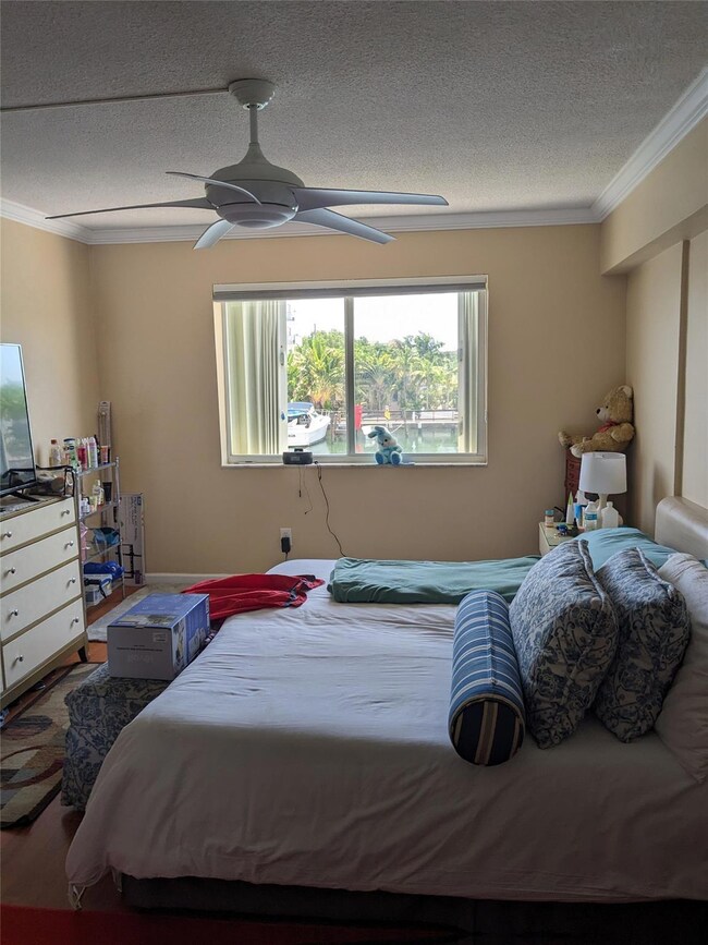 unlisted-address, Miami Beach, FL 33141 - photo 7