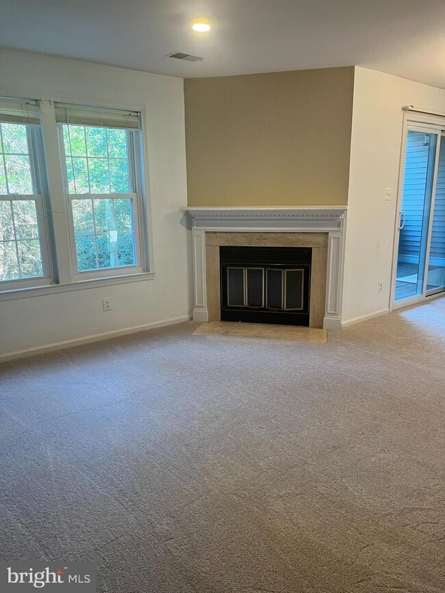 12920B Grays Pointe Rd unit 12920B, Fairfax, VA 22033 - photo 6