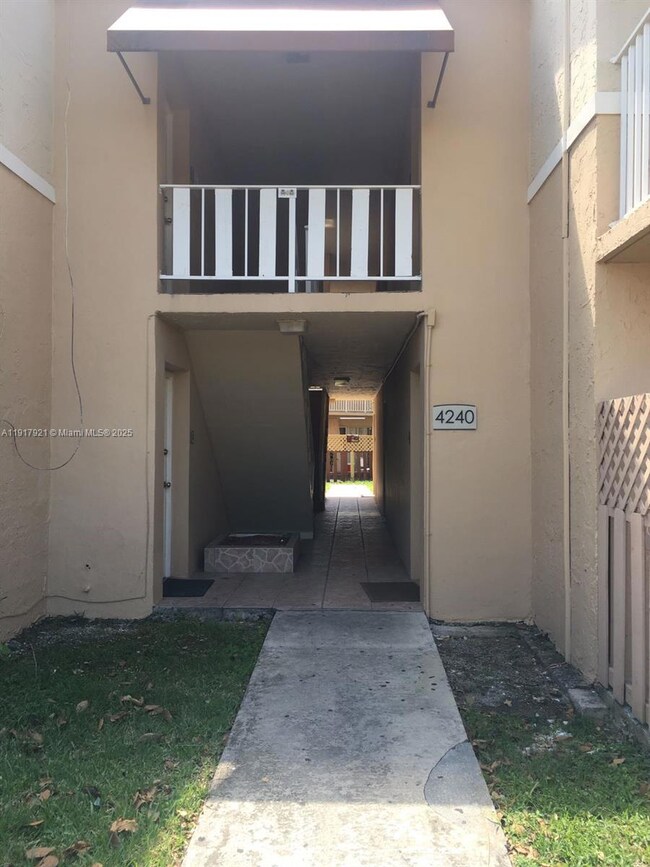 4240 NW 79th Ave unit 1C, Doral, FL 33166 - photo 2