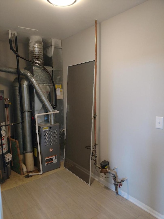 957 Viewpoint Dr, Lake In the Hills, IL 60156 - photo 7